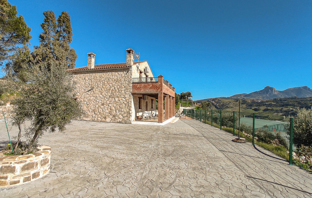 Maison 4 chambres avec piscine et vue sur le barrage - Photo 15