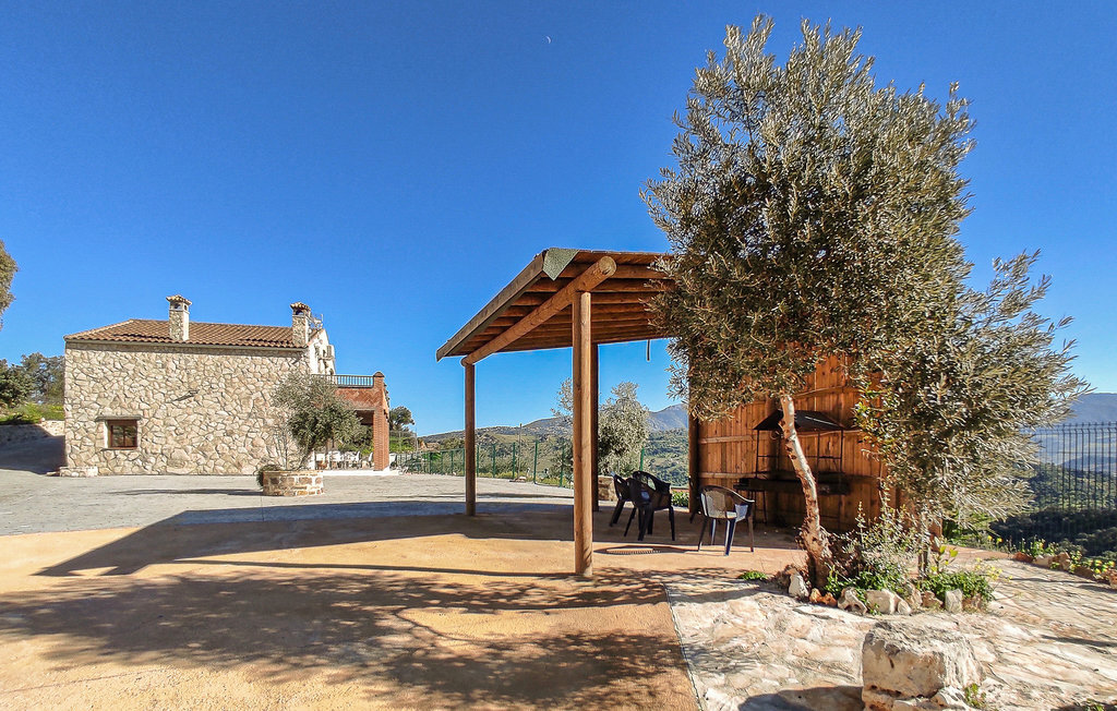 Maison 4 chambres avec piscine et vue sur le barrage - Photo 17