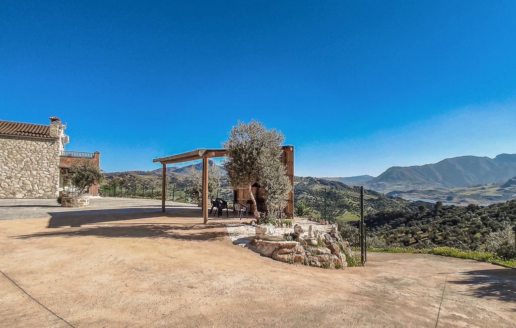 Maison 4 chambres avec piscine et vue sur le barrage - Photo 21