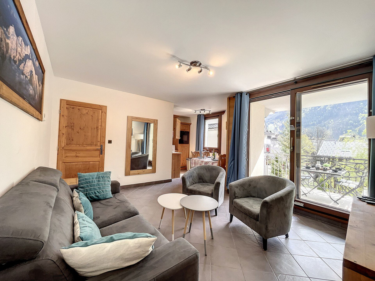 T3 centre Chamonix, terrasse vue Aiguille du Midi - Photo 4