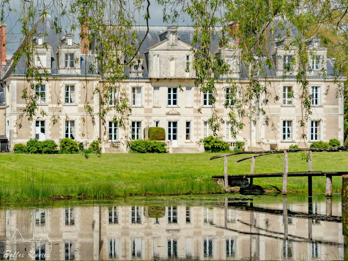Gîte Château XIXème, Piscine Chauffée & Sauna à Monnaie - Photo 1