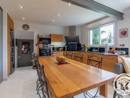 Location gite à Chemillé en Anjou Chemillé Melay, Charmante Maison avec Jardin, Proche Puy du Fou et Cholet, Wifi, Tout Confort