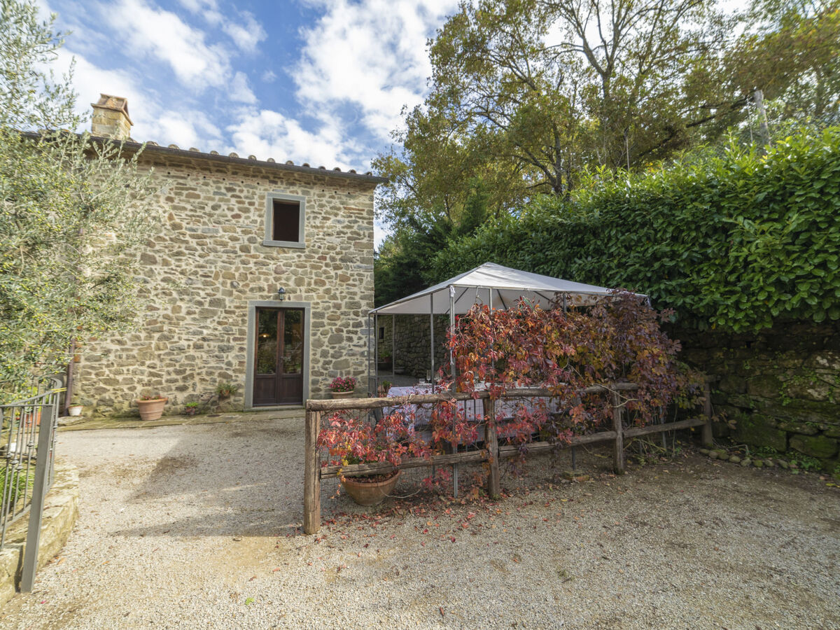 Il Feudo – Maison 5 chambres avec piscine à Cortona - Photo 2