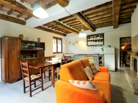 Turi, Maison 7 personnes à Sassofortino - Photo 7