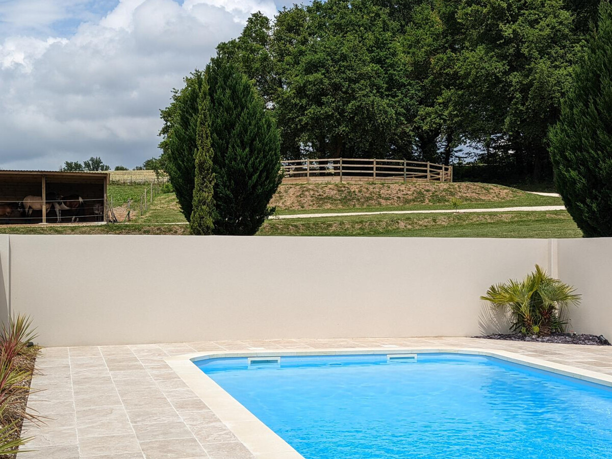 Gîte 8 personnes à Montmoreau : piscine et ferme pédagogique - Photo 9
