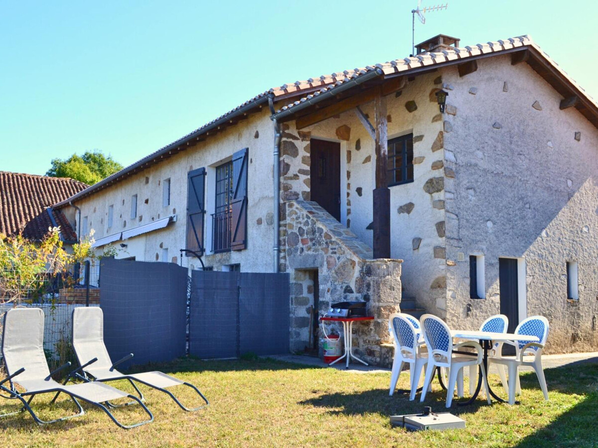Gîte 17ème siècle, piscine privée et 2,7 ha à Esse - Photo 3
