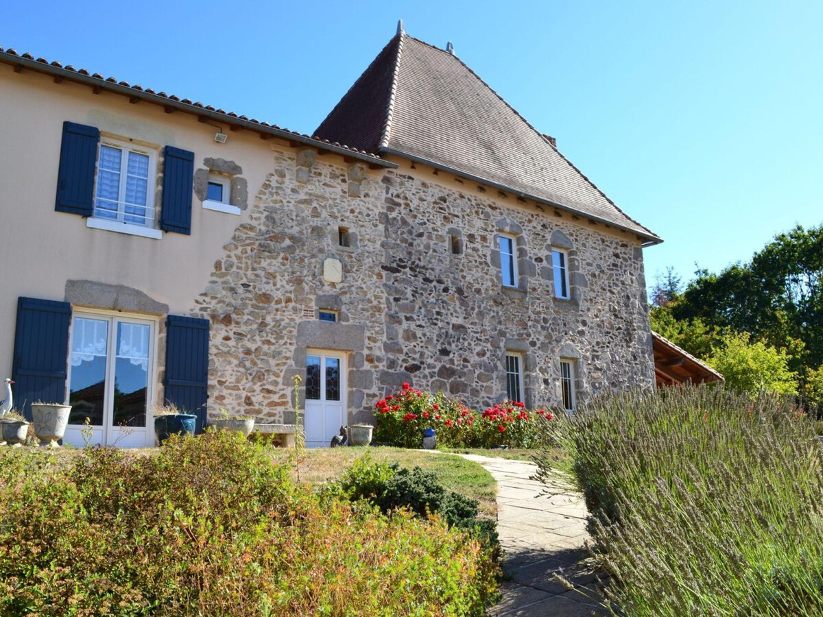 Gîte 17ème siècle, piscine privée et 2,7 ha à Esse - Photo 5