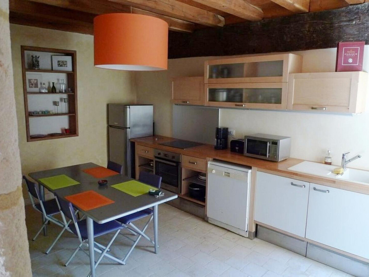 Gîte en pierre avec cheminée, jardin et accueil chevaux - Photo 4