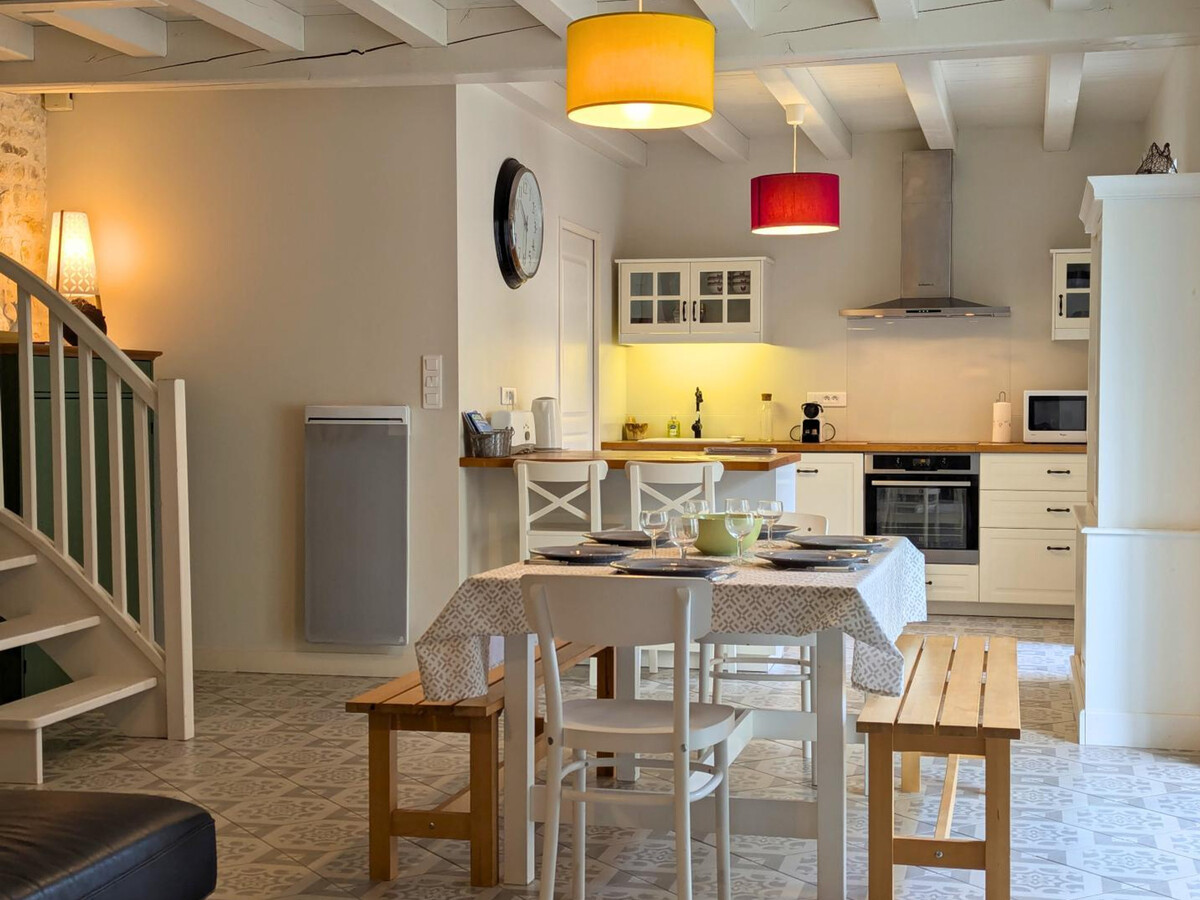 Gîte 6 pers. en pierre avec jardin clos à Coulonges - Photo 2