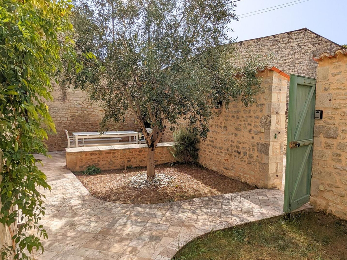 Gîte 6 pers. en pierre avec jardin clos à Coulonges - Photo 30