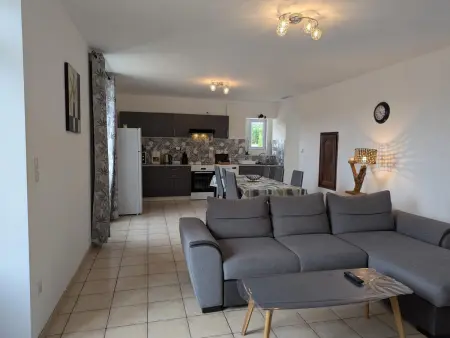 Maison au calme avec grand jardin et tout confort en Charente Limousine - Photo 1