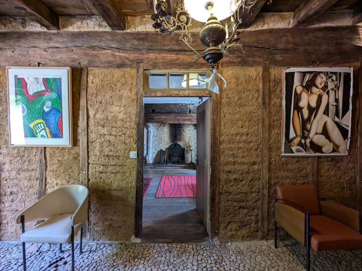 Prieuré XVe siècle restauré, 2 chambres, jardin 2000m² à Beaulieu - Photo 9