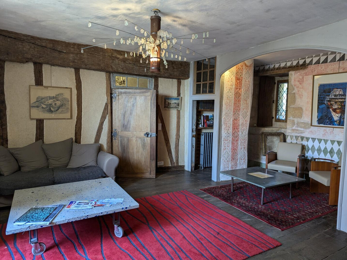 Prieuré XVe siècle restauré, 2 chambres, jardin 2000m² à Beaulieu - Photo 10