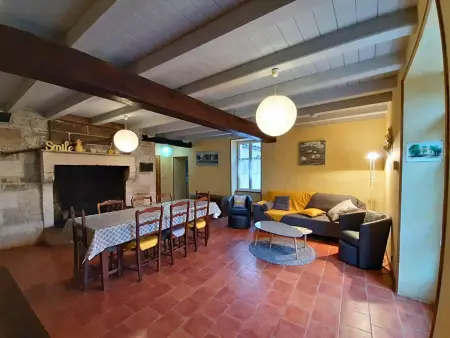 Gîte cosy avec 3 chambres, cour privée, baby-foot et internet, équipements bébé inclus, animaux permis - Photo 1