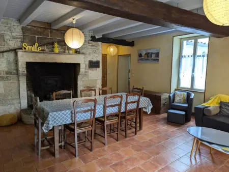 Gîte cosy avec 3 chambres, cour privée, baby-foot et internet, équipements bébé inclus, animaux permis - Photo 7