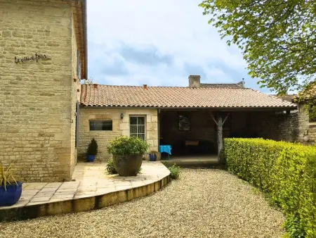 Gîte cosy avec 3 chambres, cour privée, baby-foot et internet, équipements bébé inclus, animaux permis - Photo 16