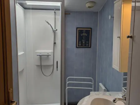 Gîte cosy avec 3 chambres, cour privée, baby-foot et internet, équipements bébé inclus, animaux permis - Photo 17