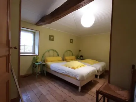 Gîte cosy avec 3 chambres, cour privée, baby-foot et internet, équipements bébé inclus, animaux permis - Photo 18