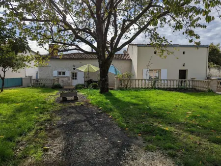 Location gite à Barret, Charmant gîte avec jardin privatif et animaux acceptés