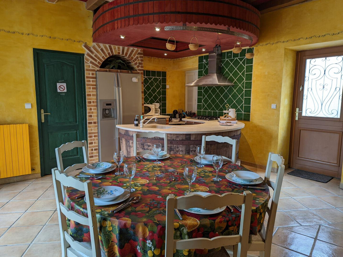 Gîte 5 pers. avec piscine chauffée et jacuzzi à Charras - Photo 8