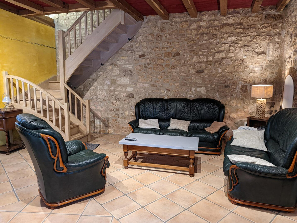 Gîte 5 pers. avec piscine chauffée et jacuzzi à Charras - Photo 10