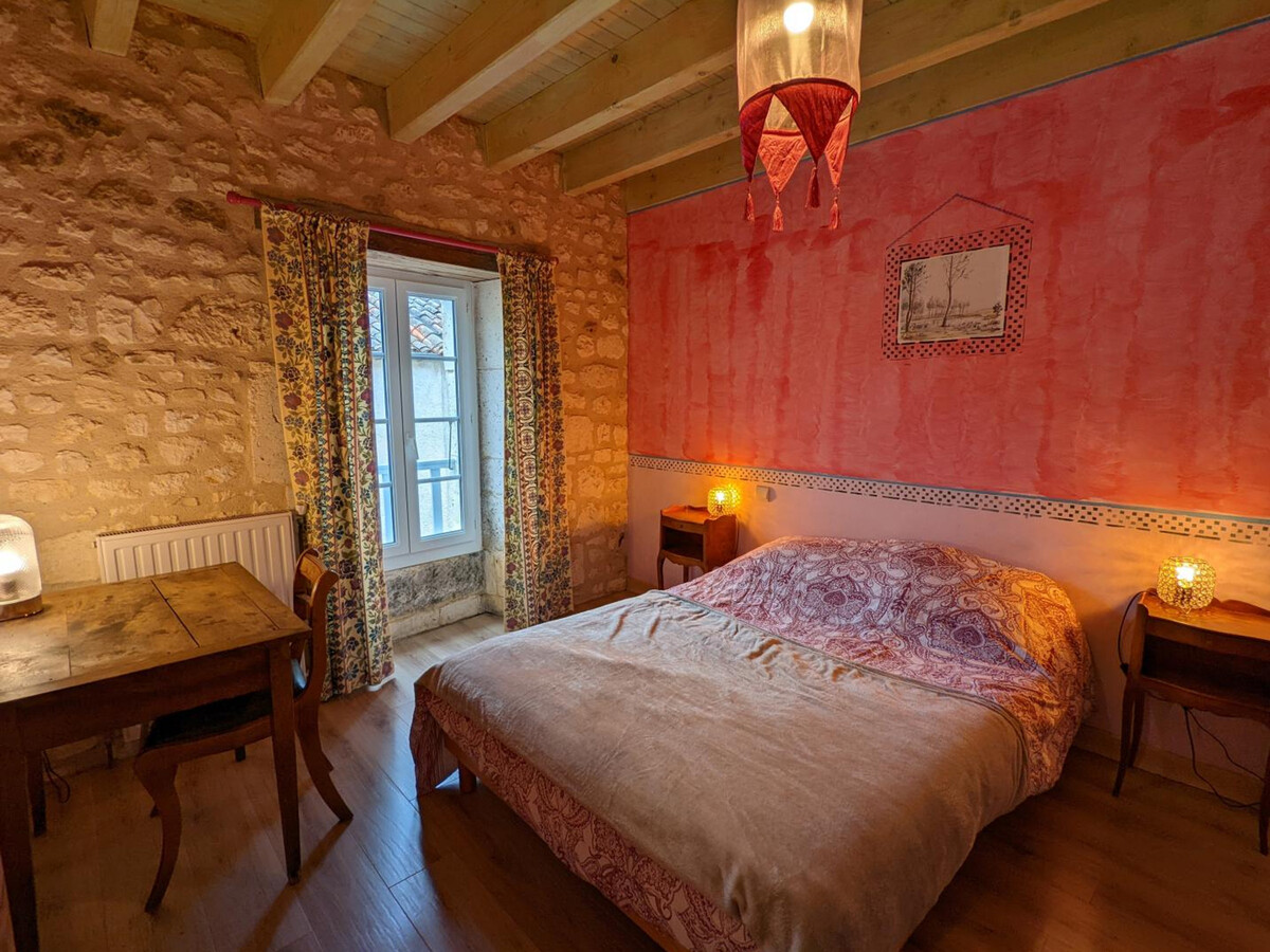 Gîte 5 pers. avec piscine chauffée et jacuzzi à Charras - Photo 20