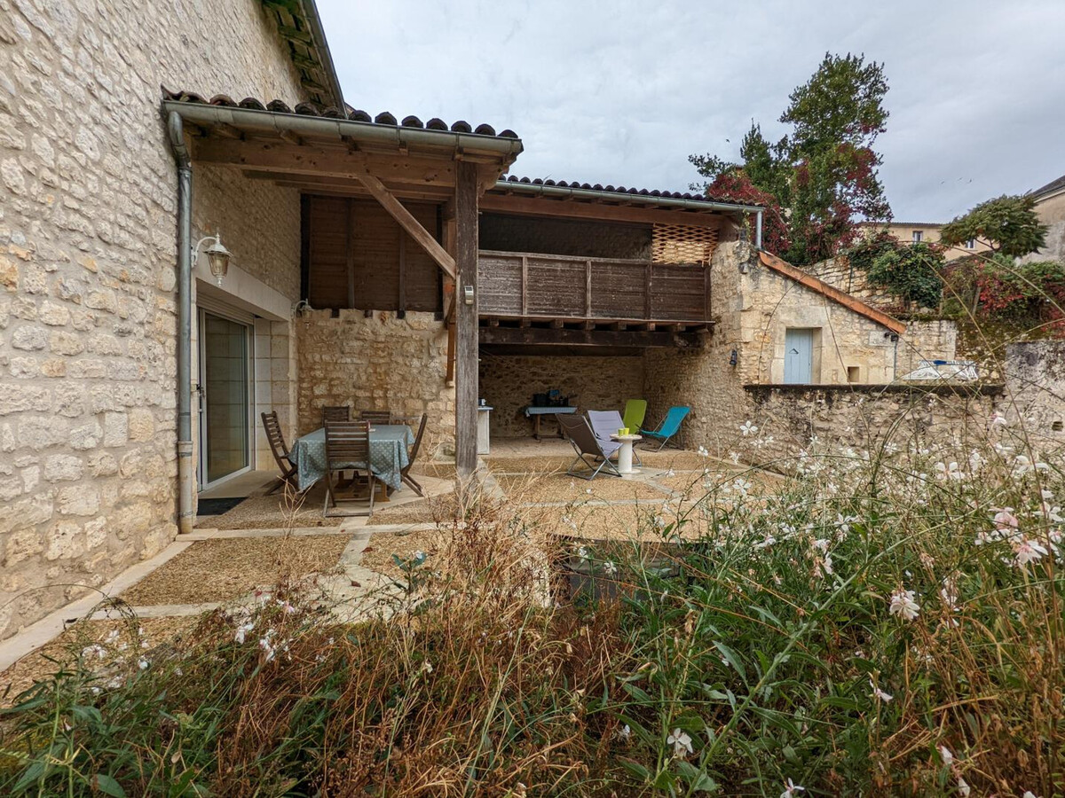 Gîte 5 pers. avec piscine chauffée et jacuzzi à Charras - Photo 33