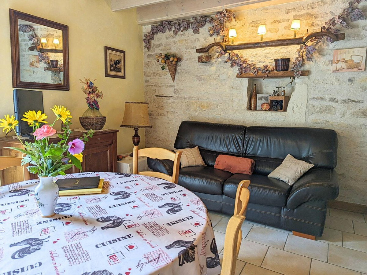 Gîte 4 pers. au bord de la Charente à Saint-Genis-d'Hiersac - Photo 2