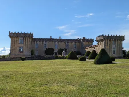 Gîte charmant au cœur d'un château historique avec parc, proche de Cognac, idéal famille et nature - Photo 3