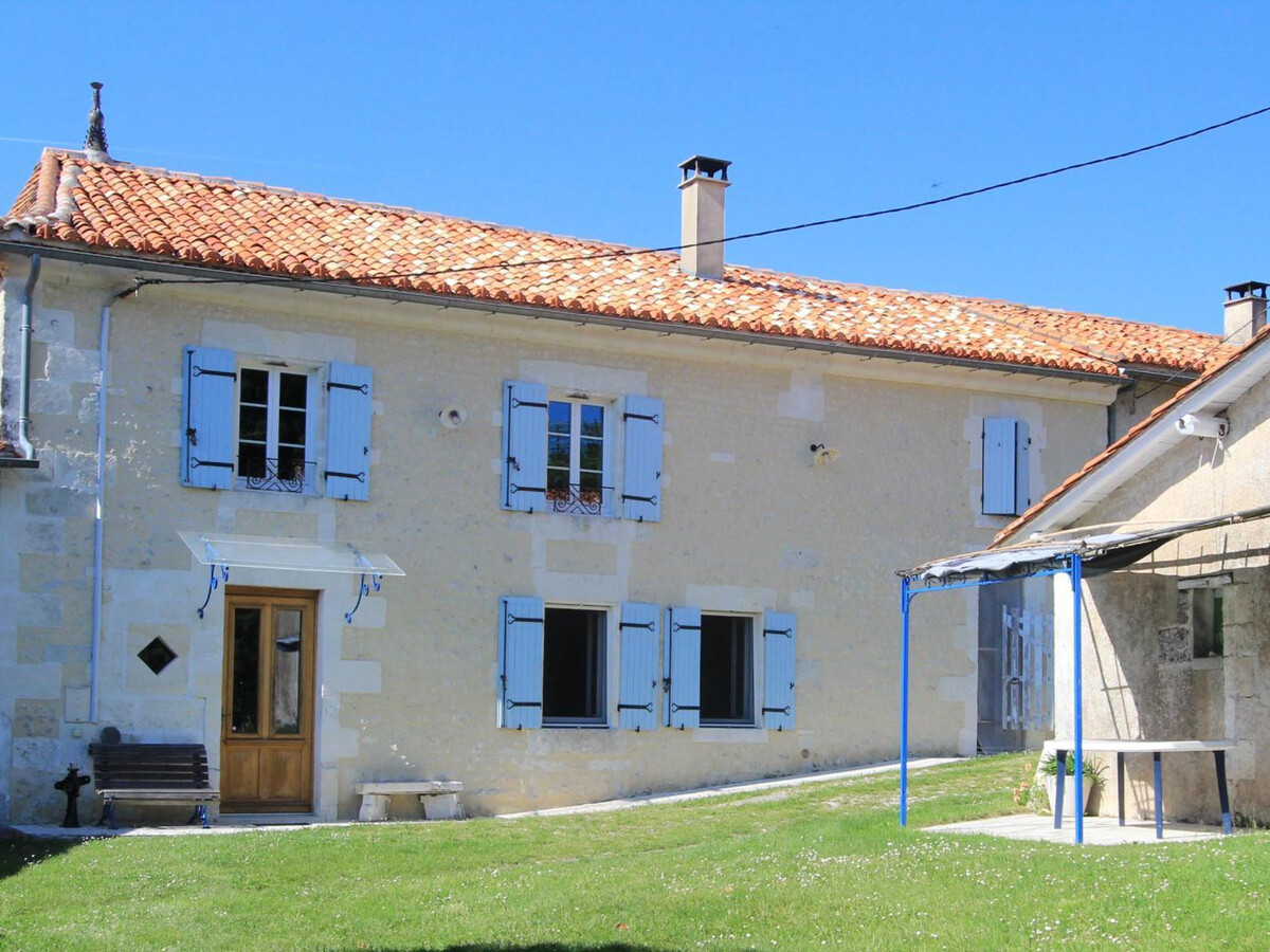Gîte charentais 8 pers. avec cour de jeux fermée - Photo 1