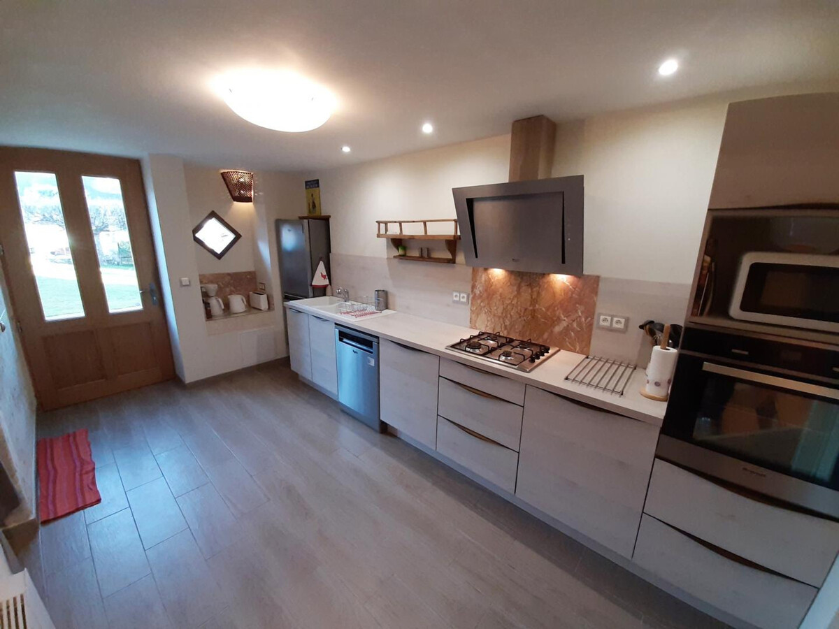 Gîte charentais 8 pers. avec cour de jeux fermée - Photo 3