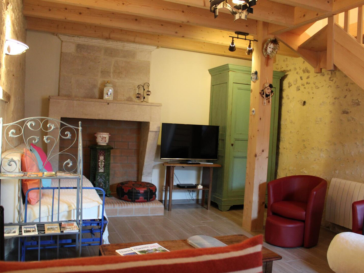 Gîte charentais 8 pers. avec cour de jeux fermée - Photo 14