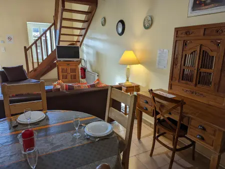 Gîte charmant en Charente avec jardin, animaux acceptés - Photo 6