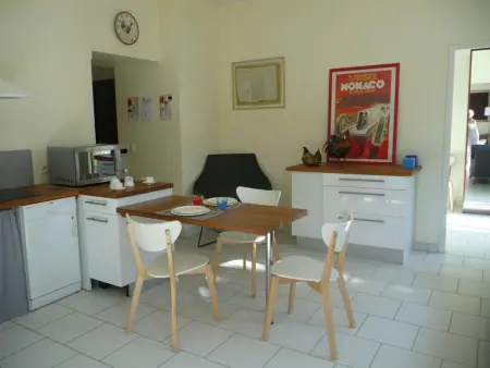 Gîte paisible avec jardins privatifs à Cognac, proche des sentiers de randonnée, animaux acceptés - Photo 8
