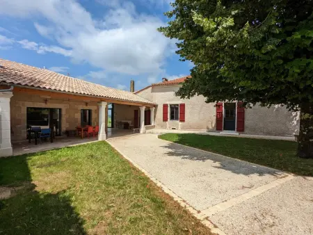 Gîte 8 pers. piscine chauffée et jardin clos à Val des Vignes : photo 4