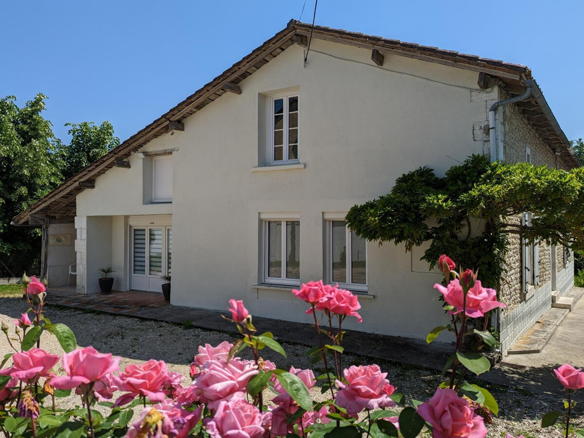 Gîte en pierres rénové, 6 pers., jardin 250m², Montboyer - Photo 1