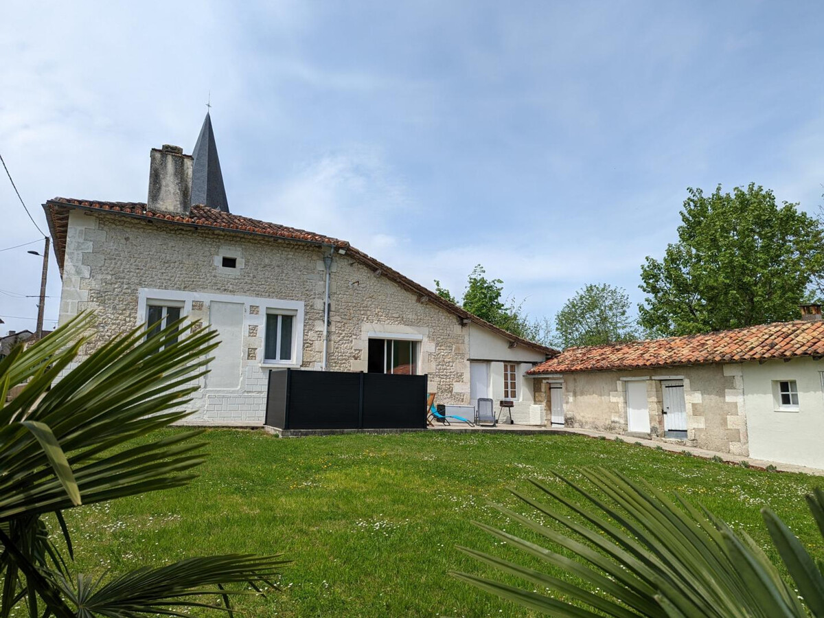Gîte en pierres rénové, 6 pers., jardin 250m², Montboyer - Photo 3
