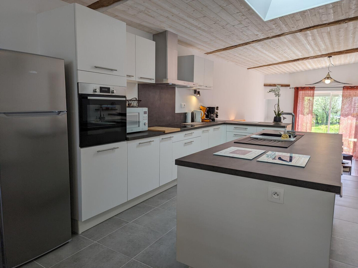 Gîte en pierres rénové, 6 pers., jardin 250m², Montboyer - Photo 8