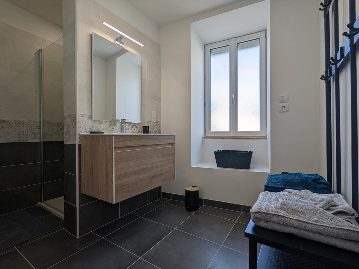 Gîte en pierres rénové, 6 pers., jardin 250m², Montboyer - Photo 12