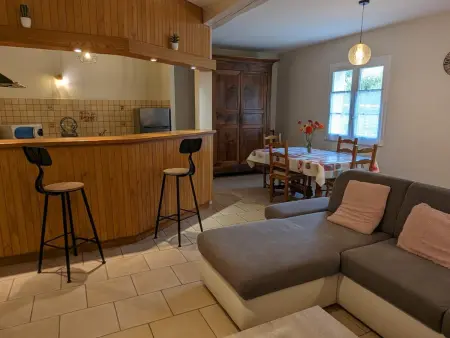 Location gite à Vindelle, Maison rénovée près dAngoulême avec jardin privé