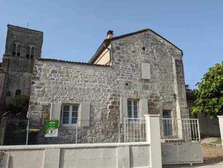 Maison rénovée près d'Angoulême avec jardin privé - Photo 21