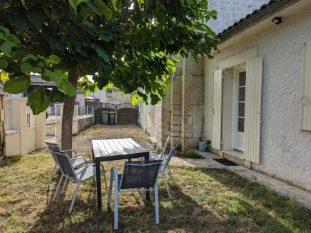 Maison rénovée près d'Angoulême avec jardin privé - Photo 24