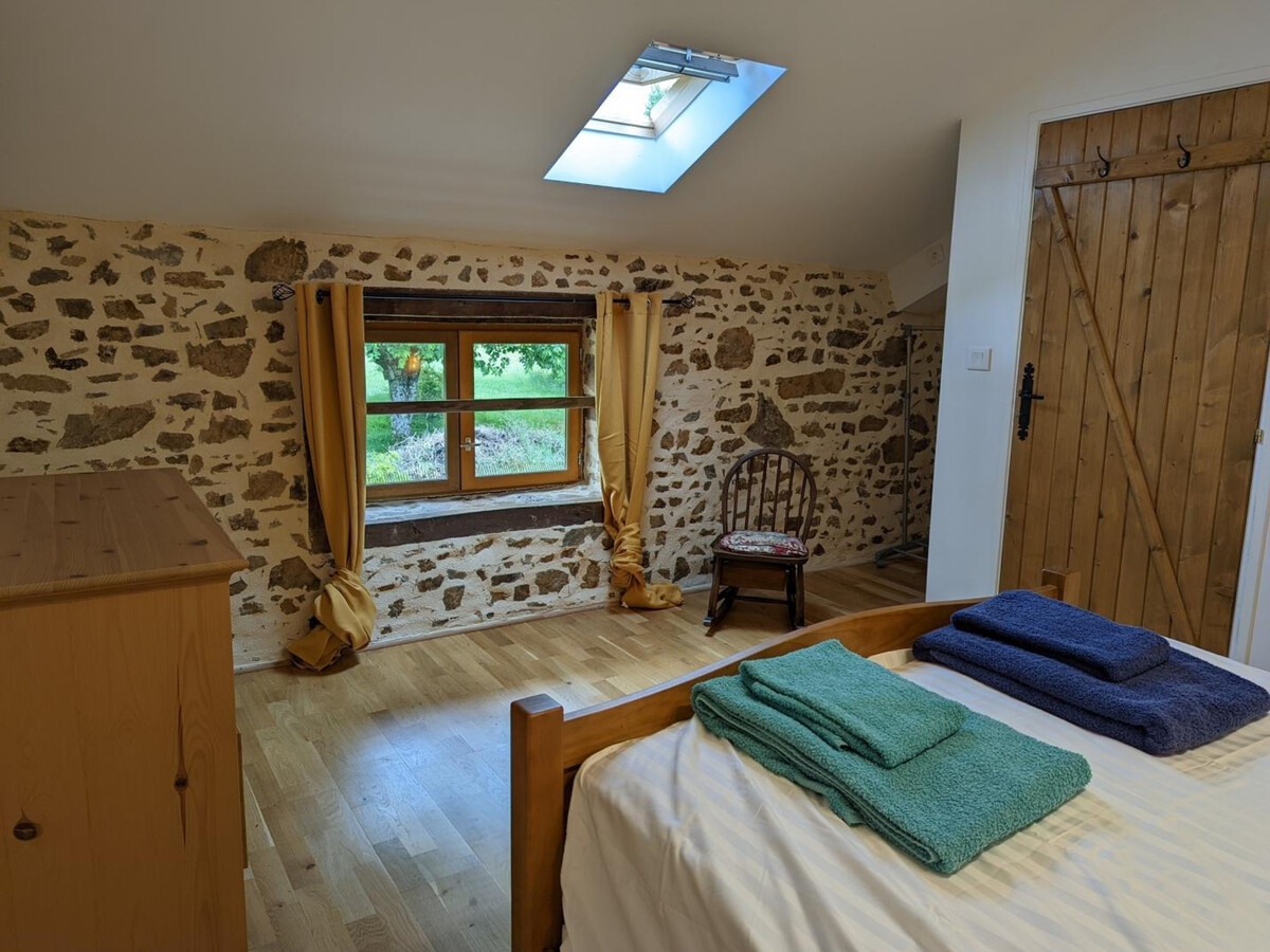 Gîte spacieux 6 pers. à Massignac, jardin 1000 m² - Photo 3