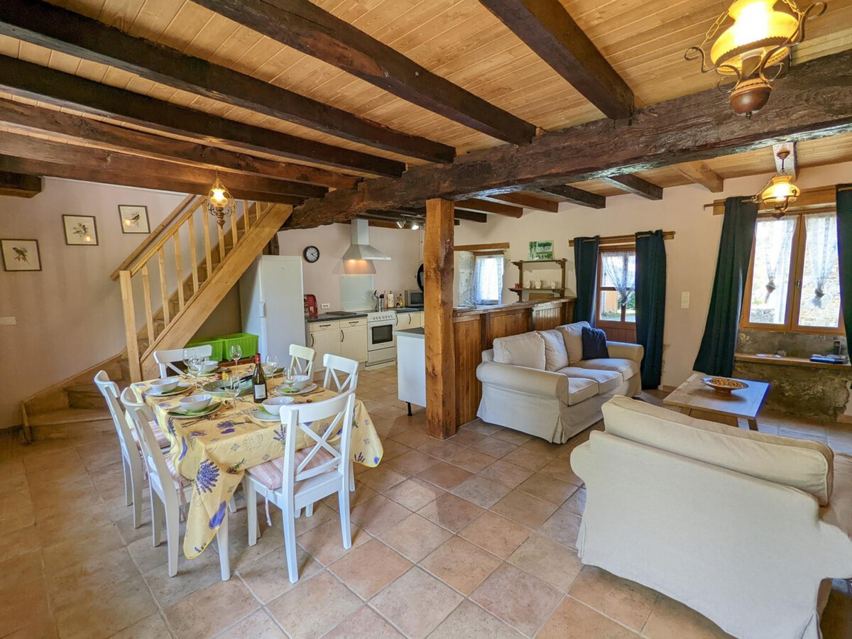 Gîte spacieux 6 pers. à Massignac, jardin 1000 m² - Photo 6