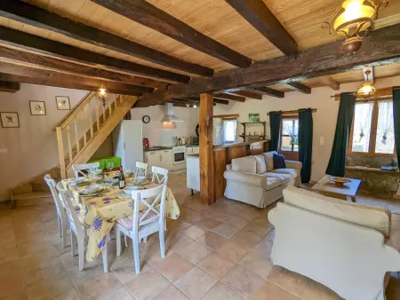 Spacieuse maison à Massignac avec jardin privatif - Photo 5