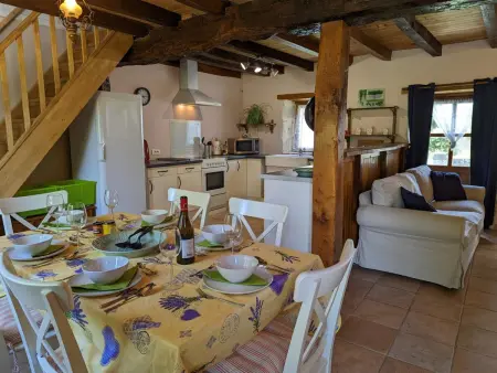 Spacieuse maison à Massignac avec jardin privatif - Photo 7