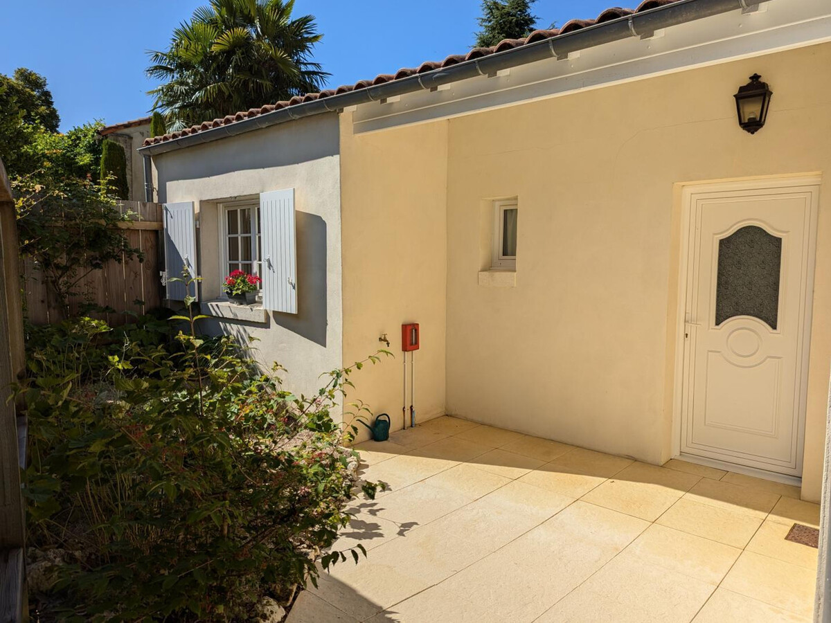 Gîte 6 pers. piscine chauffée, jardin clos à Saint-Cybardeaux - Photo 5