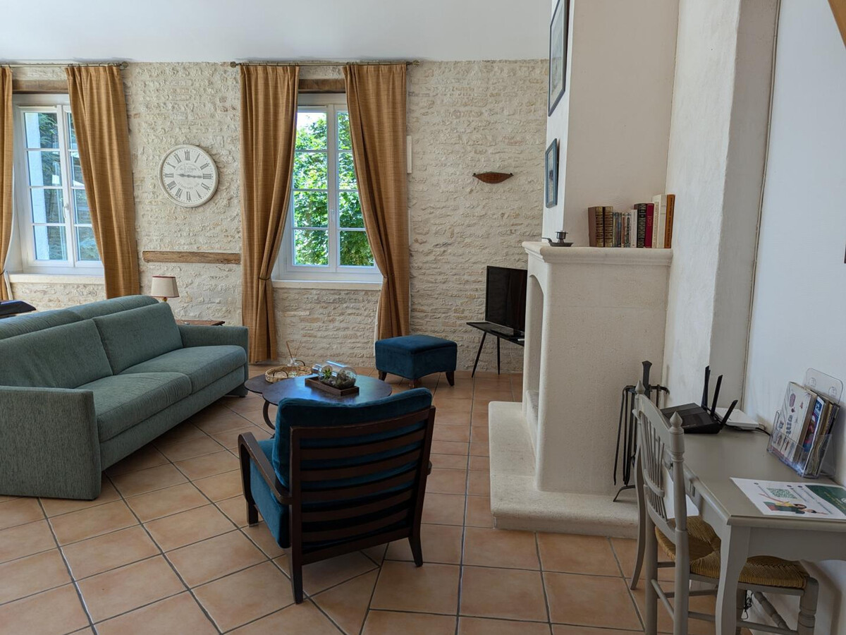 Gîte 6 pers. piscine chauffée, jardin clos à Saint-Cybardeaux - Photo 6