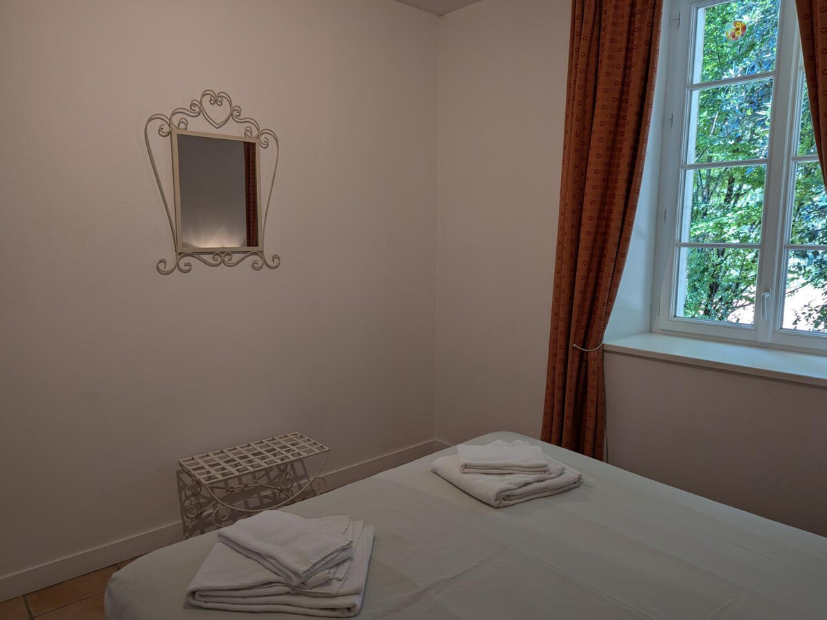 Gîte 6 pers. piscine chauffée, jardin clos à Saint-Cybardeaux - Photo 17