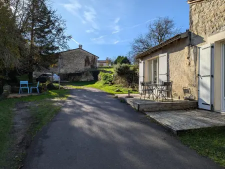 Charmant gîte à Torsac avec terrasse, animaux acceptés - Photo 23